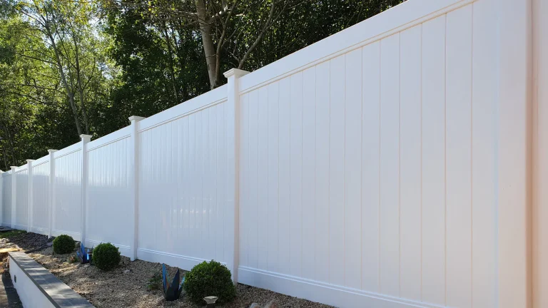 Best Low Maintenance Privacy Fence Panels: A Technical Guide